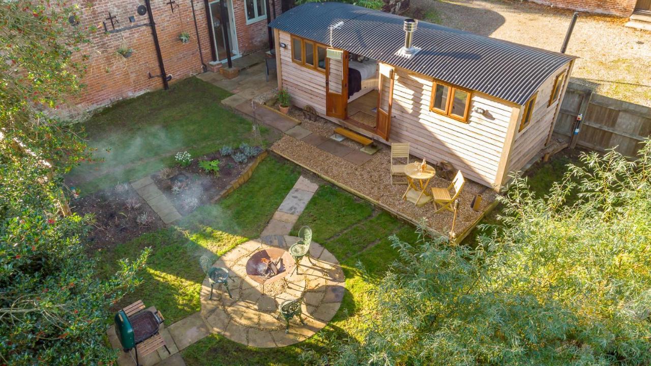 Hayloft And Shepherds Hut In Norfolk Broads With Fire Pit And Bbq From Ginger And Gold Ranworth Eksteriør bilde