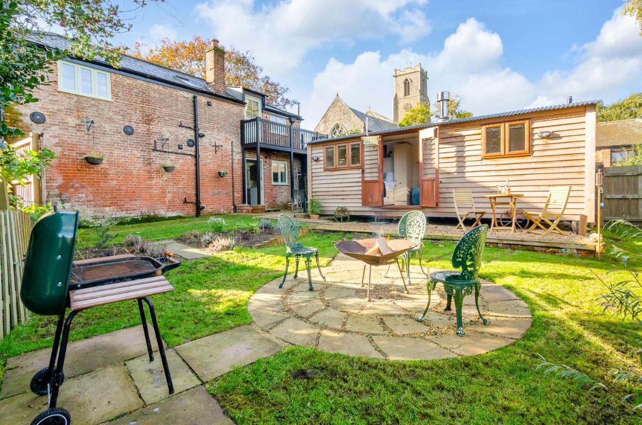 Hayloft And Shepherds Hut In Norfolk Broads With Fire Pit And Bbq From Ginger And Gold Ranworth Eksteriør bilde