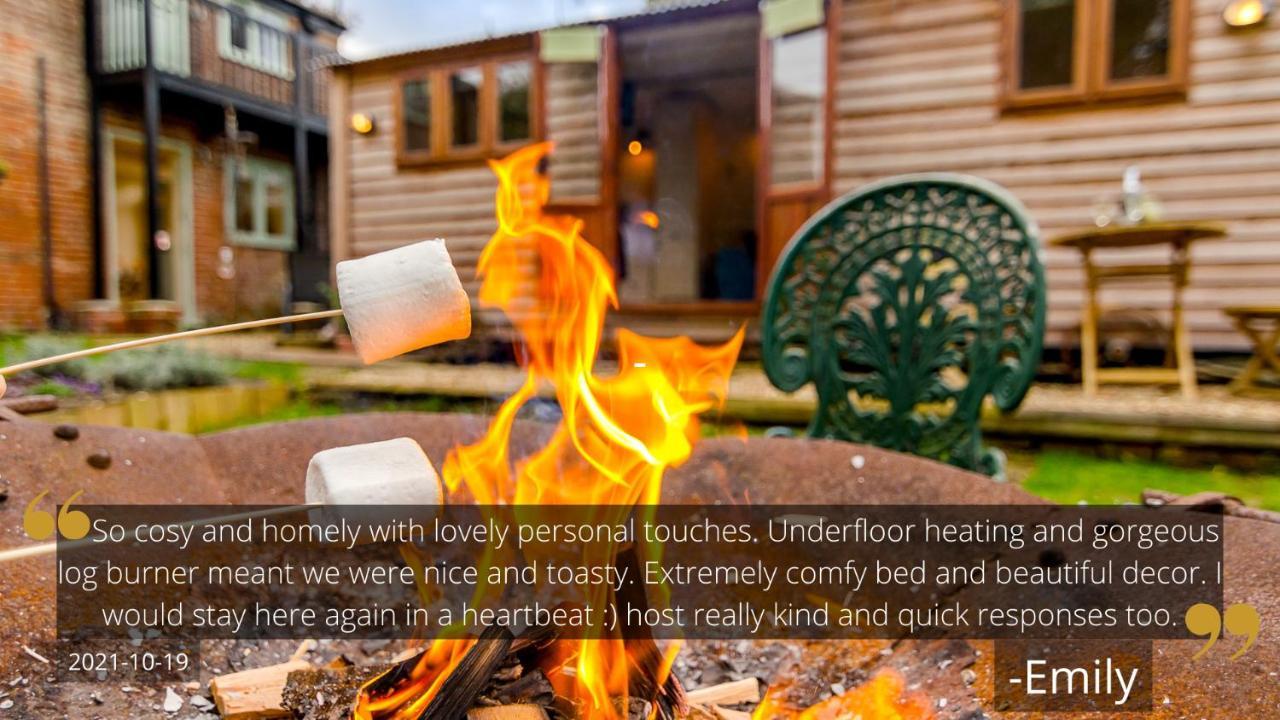 Hayloft And Shepherds Hut In Norfolk Broads With Fire Pit And Bbq From Ginger And Gold Ranworth Eksteriør bilde